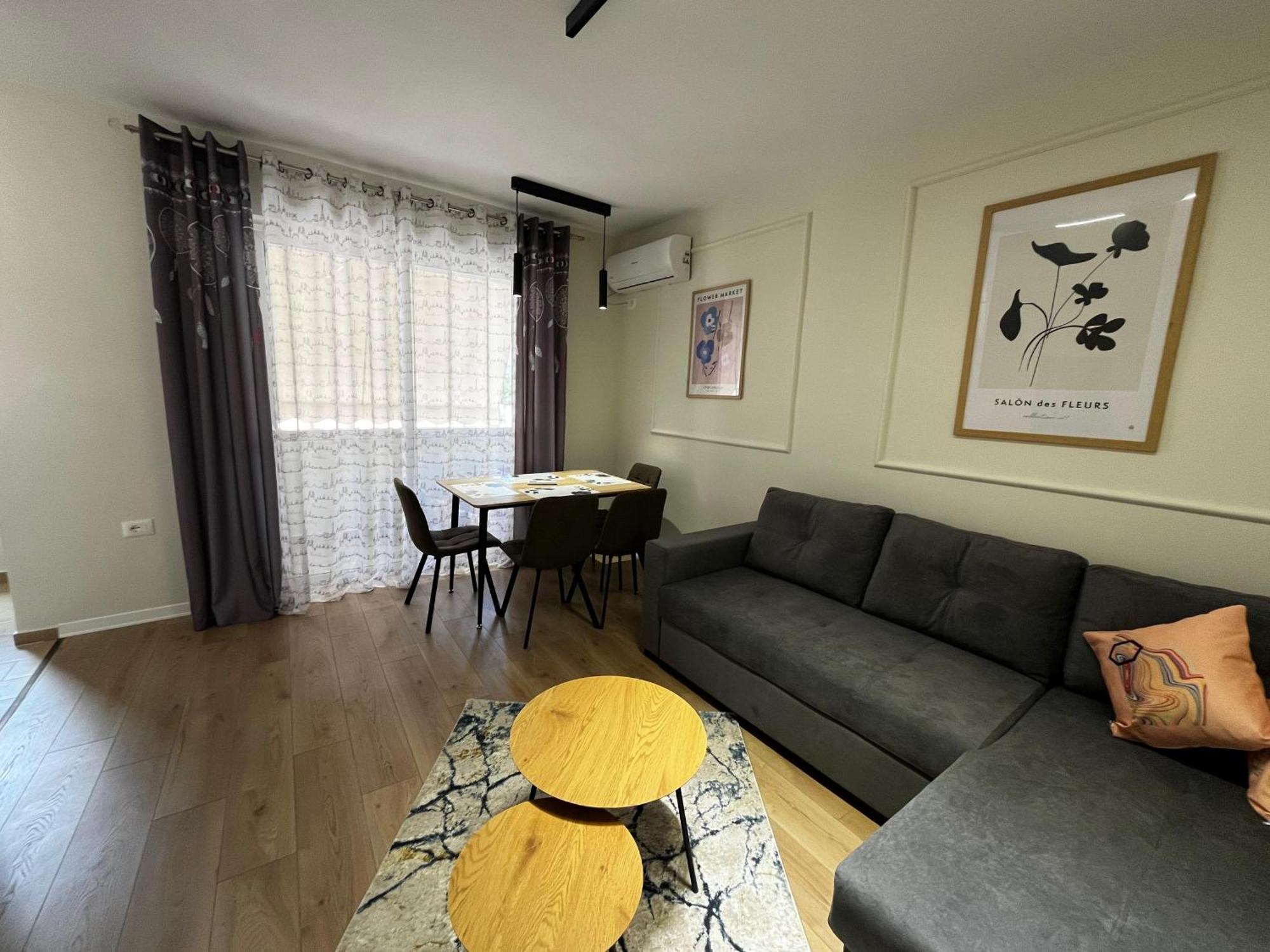 Charming Comfort Apartment Tirana Exterior photo